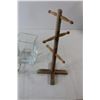 Image 5 : (2) Jewelry Stands, (2) Glass Candle Holders