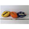 Image 1 : (3) Small Footballs - Steelers - Patriots - Island Gear Sport
