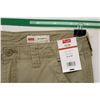 Image 2 : Wrangler Men's Beige Cargo Pants Size 32 x 30: New With Tags