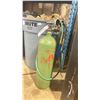 Image 1 : COMPRESSED OXYGEN TANK WITH HOSE AND NOZZLE