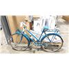 Image 4 : SHIMANO CARRERA DARK BLUE FRONT SUSPENSION 21 SPEED BICYCLE AND VINTAGE GLIDER DELUXE BLUE SINGLE