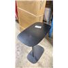 Image 2 : BLACK SINGLE PEDESTAL 26"H MODERN SIDETABLE