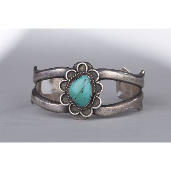 Vintage Navajo Sterling Silver Bracelet with Turquoise Floral Design, Mid Century