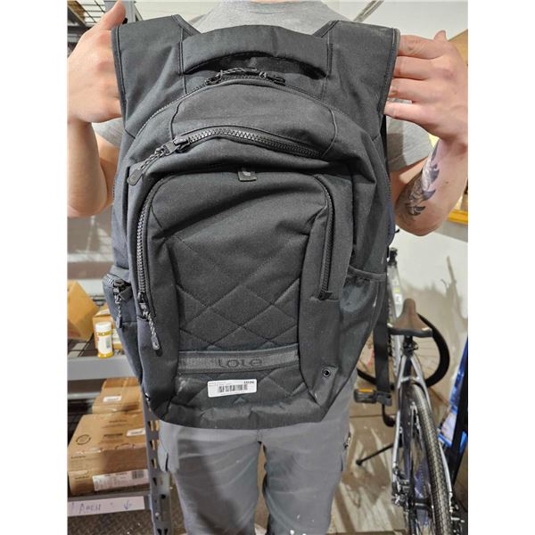 LOLE Padded Backpack - Black