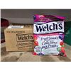 Image 1 : Welch's Fruit Snacks - Berries & Cherries 12x140g