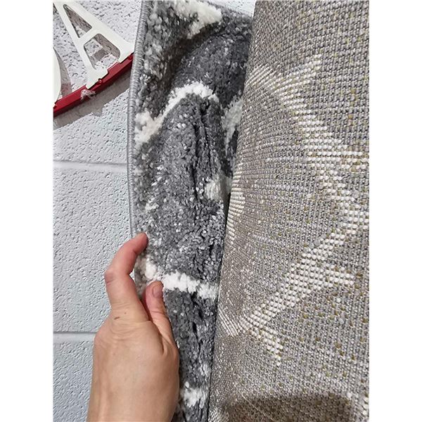 Avenue 33 Bowery Area Rug 6'6"x9'6"