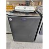 Image 2 : Maytag MVW6500MBK0  Pet Pro Top Load Washer - 5.4 cu. ft. IEC