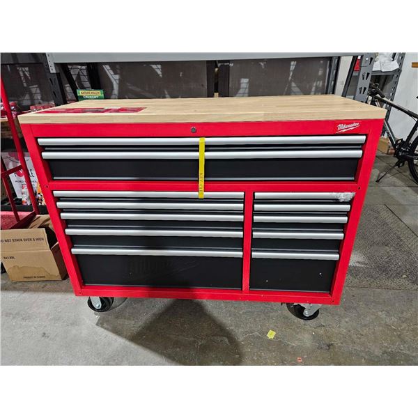 Milwaukee High Capacity 52" 12 Drawer Mobile Workbench