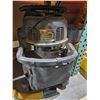 Image 4 : DeWalt DXV10S-QTA 120V 10 gal. Stainless-steel Wet/Dry Vacuum