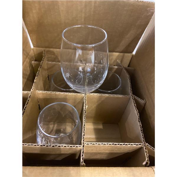 Lot of 4 stemless wine glasses