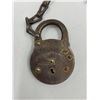 Image 2 : Small Vintage Canadian Yale Padlock on Chain
