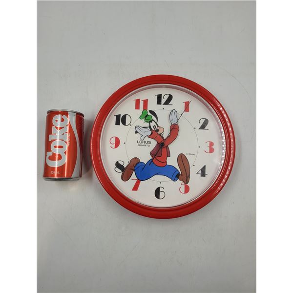 Vintage Disney Goofy Wall Clock 10" Lorus Quartz