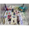 Image 1 : Make-up, Personal Care and Jewelry Lot