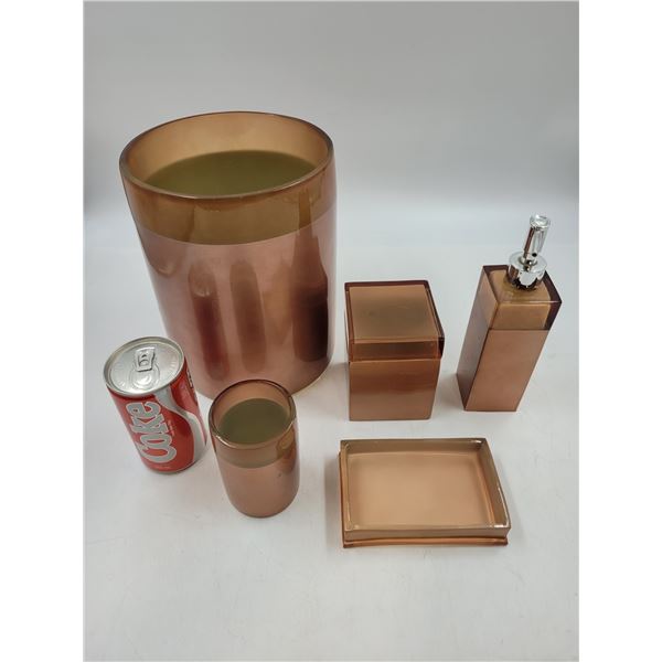 Copper-coloured Bathroom Set