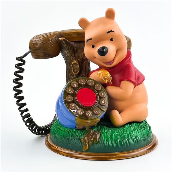 VINTAGE DISNEY WINNIE THE POOH DIAL TELEPHONE