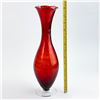 Image 5 : TALL RUBY RED ART GLASS VASE - CROWN-ART CERAMICS