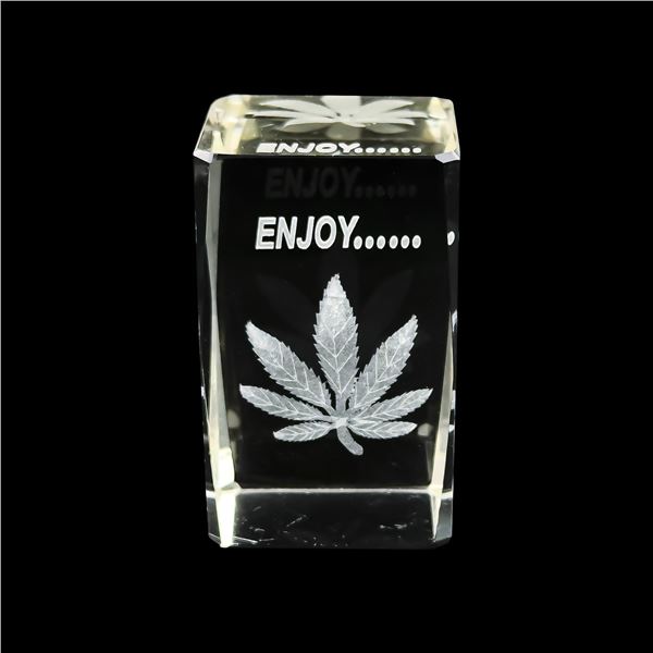 CLEAR GLASS CANNABIS POT LEAF IMAGE PAPERWEIGHT