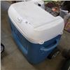 Image 2 : ROLLING IGLOO COOLER