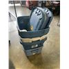 Image 1 : 8 TOTES W/ 6 LIDS