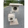 Image 1 : 5 FT TALL CAT CONDO