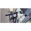 Image 2 : BLACK HYPER BIKE