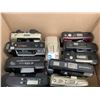 Image 2 : ASSORTED VINTAGE 35MM CAMERAS