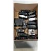 Image 1 : ASSORTED VINTAGE 35MM CAMERAS
