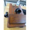 Image 2 : Antique Style Phone Décor