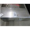 Image 2 : S/S Pedestal Back Bar Ice Bin w/Bottle Opener and Backsplash