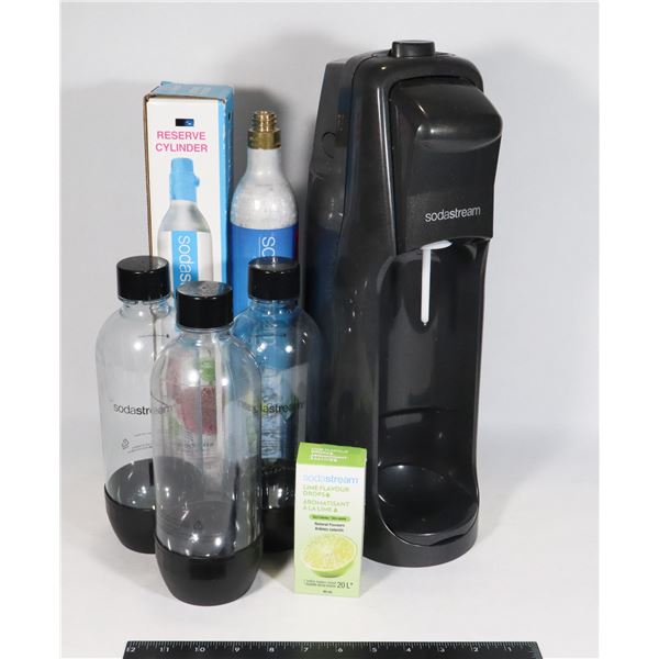 SODA STREAM MACHINE AND ACCESSORIES