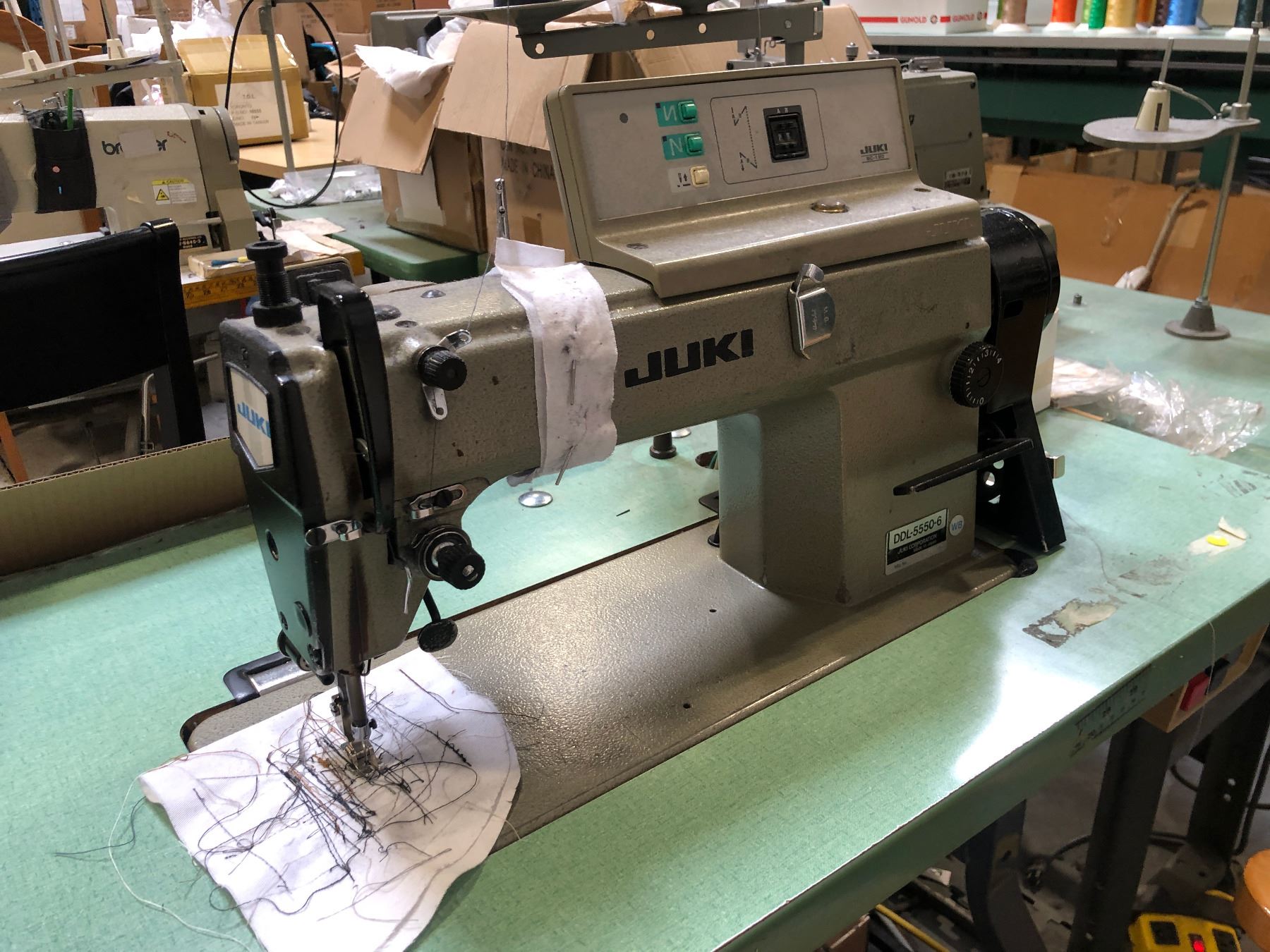 Juki - Industrial Sewing Machine w/table - model: DDL-5550-6 - Tested ...