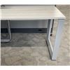 Image 2 : 3pc office furniture lot - includes contemporary woodtop L shaped desk (approx 6ft W) / w/ rolling f