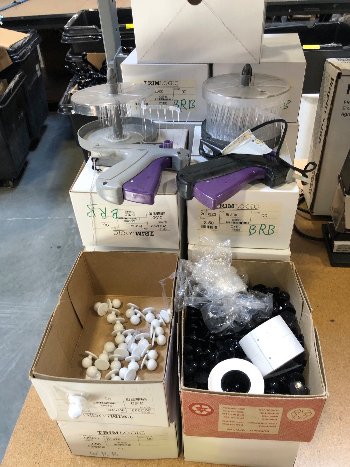 Button Label Manufacturing Large group of assorted buttons/ label guns