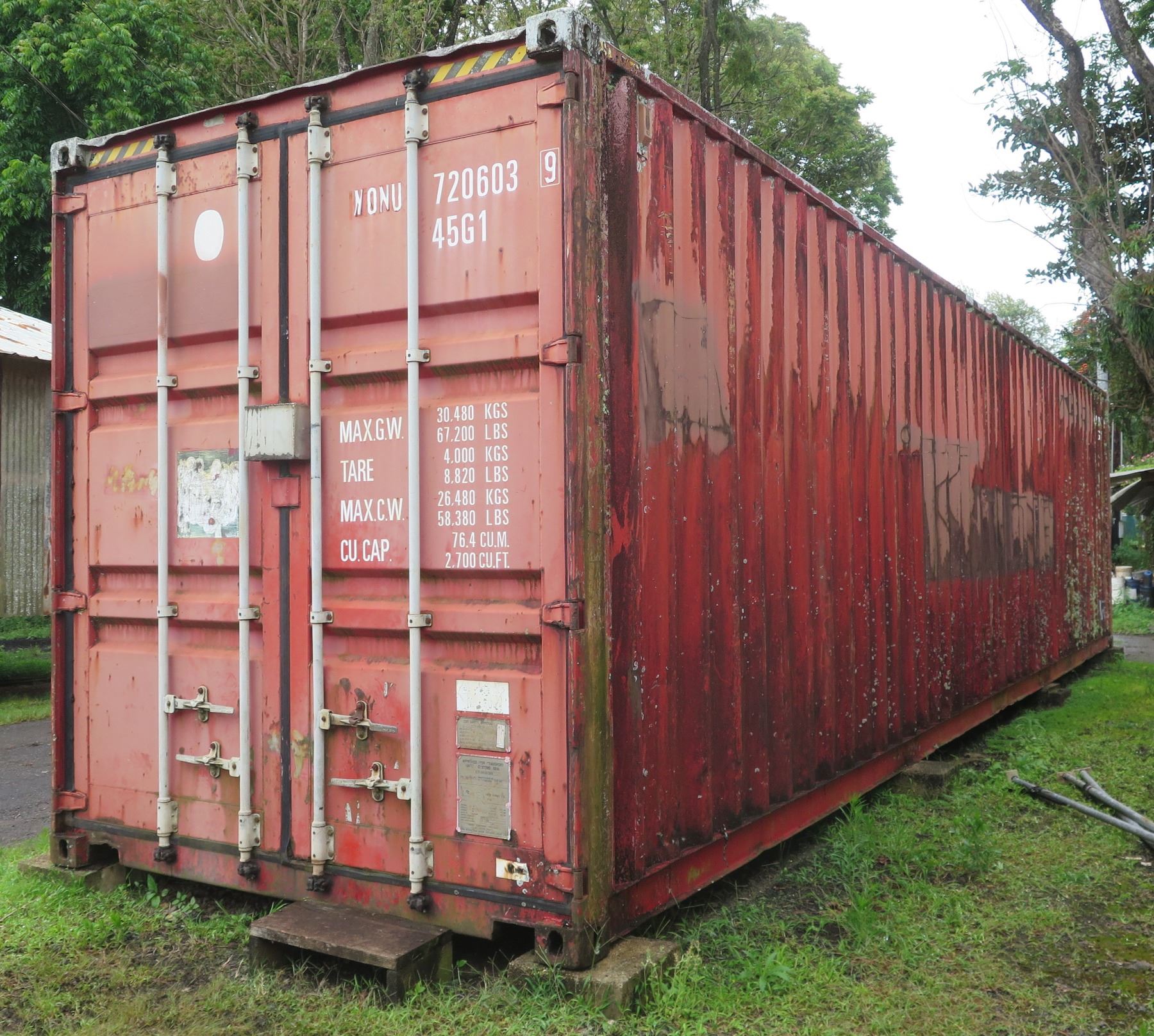 Red40 Container Red 40' Shipping Container (contents not included) - Oahu Auctions