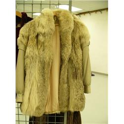 Wolf fur coat with leather sleeves approx. size L/XL (28)