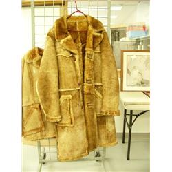 Men's approx. XL Leather, Suede and mouton full length jacket, approx 19" from armpit to sleeve (159