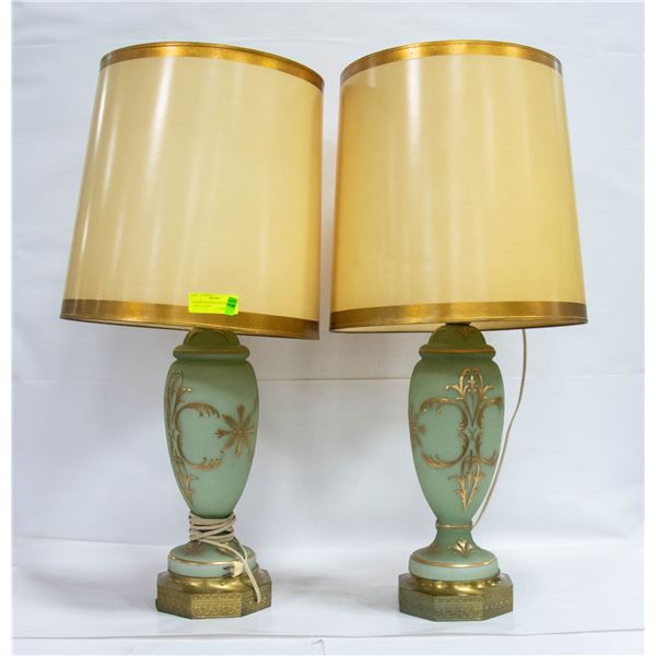 PAIR OF VINTAGE GOLD PAINT ACCENTED TABLE LAMPS
