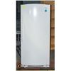 Image 1 : WOODS STAND UP FRIDGE WHITE IN COLOUR H-67"