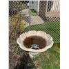 Image 1 : Cement Water Fountain & Frog