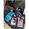 Image 4 : Elvis Legends of the Silver Screen, Asst Posters, Scarf, Guitar Ashtray, Luggage Tag, Tins, Tray, Co