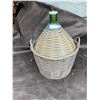 Image 1 : Oversized Wine Basket