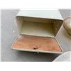 Image 3 : Bread Box, Beige Vintage Lamp & Lg Gold Vase