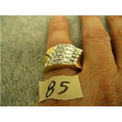 Gold ring with approx. 40 diamonds (3)