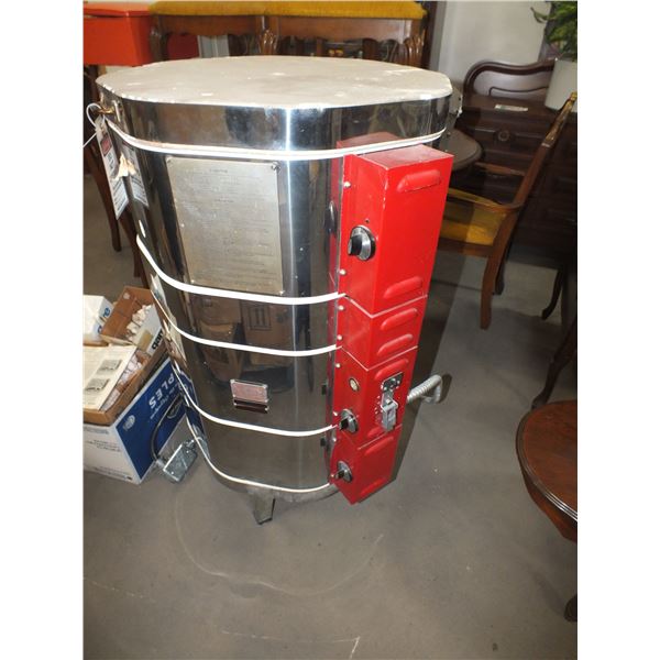 Potery Kilin w/ Pallet Of Molds