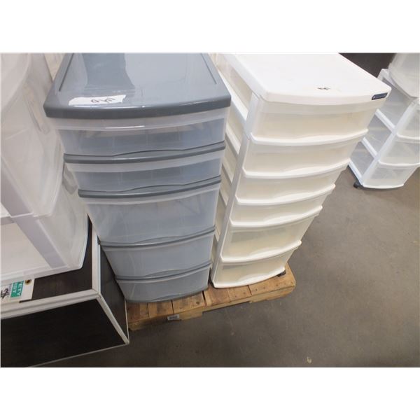3 Rubbermaid Storage Containers