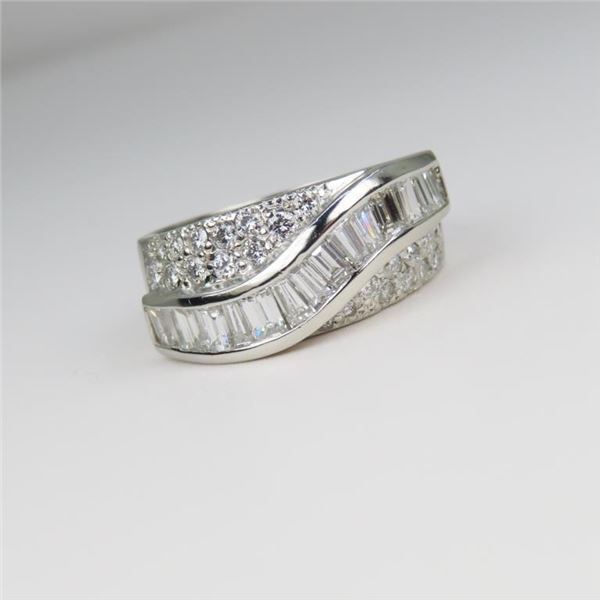 Dazzling Platinum Diamond Ring