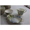 Image 2 : 35-Piece Paragon Cliffs of Dover Dish Set