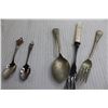 Image 4 : (32) Souvenir Spoons, Cream and Sugar Set