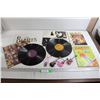 Image 1 : The Beatles Greatest Hits Record, (2) MAD Magazines, Misc.