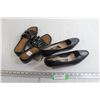 Image 1 : (2) Pairs Shoes - Size 11 and Unknown